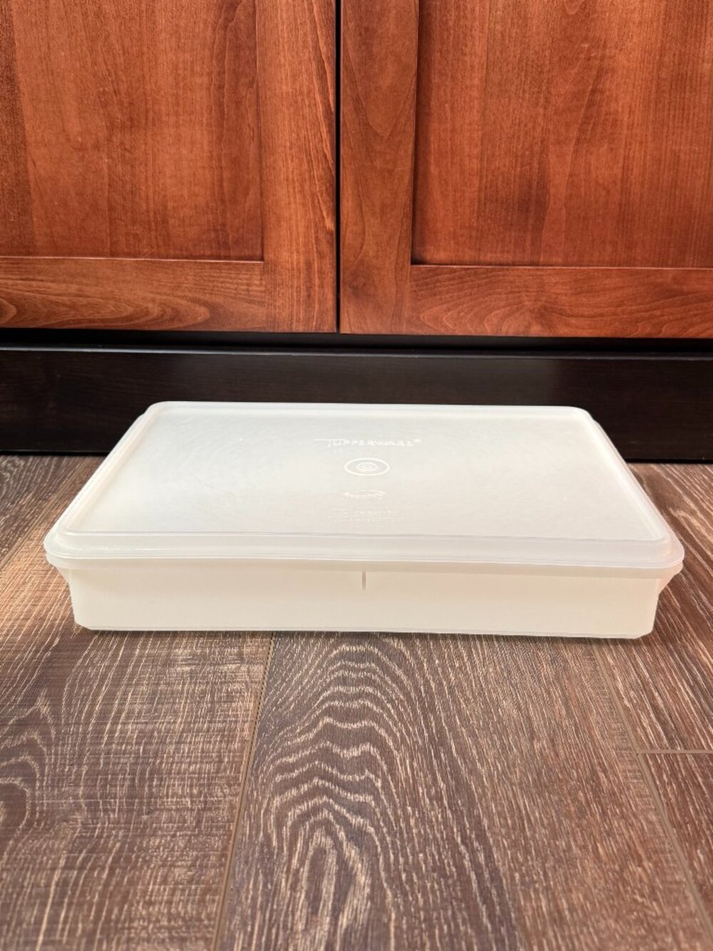 Vintage Tupperware Snack-Stor Rectangular Container - Picture 5 of 16